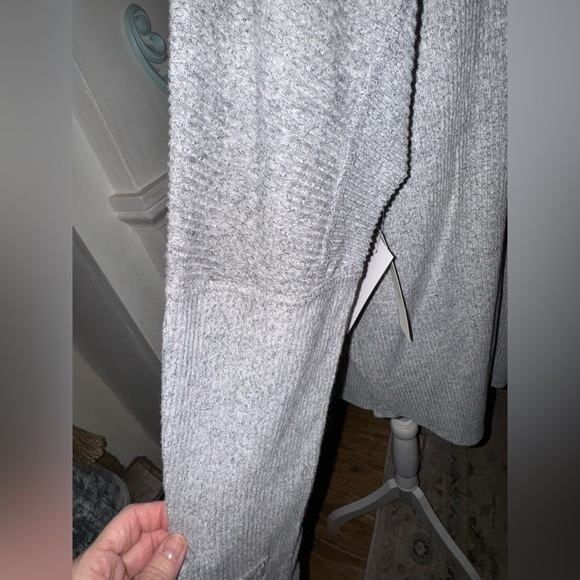 Theo & Spence shacket. Super cozy. SIZE MEDIUM NWT - Picture 6 of 12